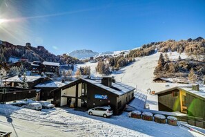Exterior - Chalet, 50m from resort center, 2nd floor, balcony, tv, ski locker, 150m², La Plagne (Aime)