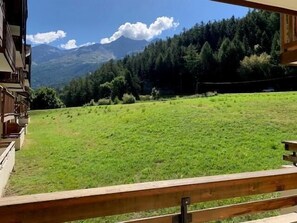 Property grounds - Ground floor, swimming pool, sauna, hammam, balcony, tv, ski locker, 35m², Val Cenis (Lanslebourg-Mont-Cenis)