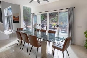 Dining - Elite Retreat! Hot Tub, Arcade, & Theater. 6 Beds! (Encinitas)