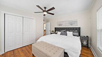 2 habitaciones, escritorio, tabla de planchar con plancha y wifi gratis