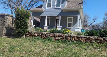 THE GAMER’S OASIS! Bring friends and family together for retro/modern gaming!