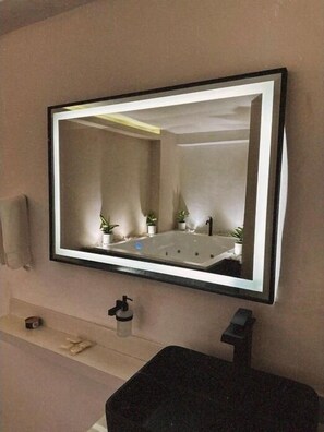 Suihku, pyyhkeet, vessapaperi