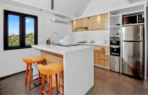 Private kitchen - Modern Luxury Apartment by Beach (Bali)