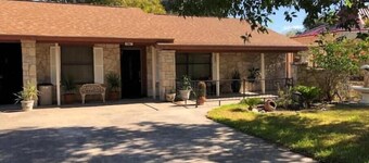 The N.I.C.E. house- Neat, Inviting, Comfortable, Entertaining!