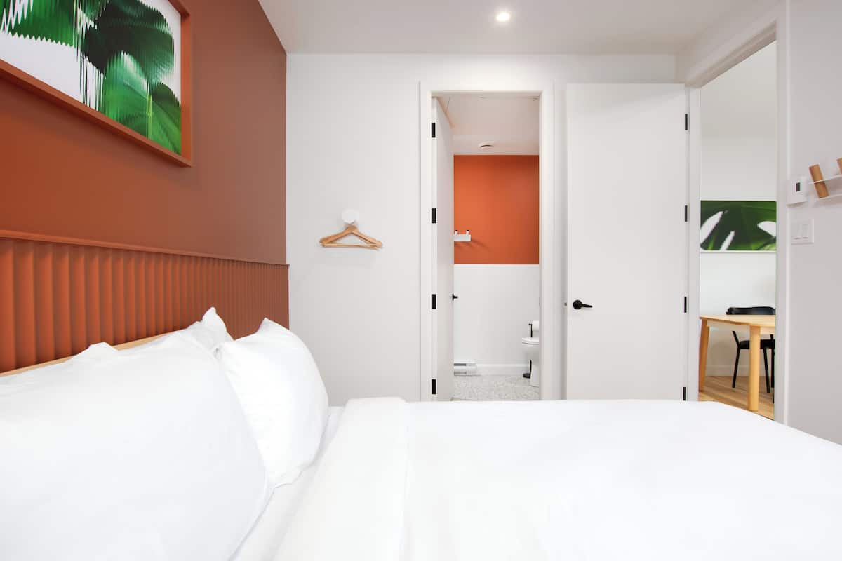 LV303 - One-bedroom apartment | 2 bedrooms, travel crib, free WiFi, bed sheets