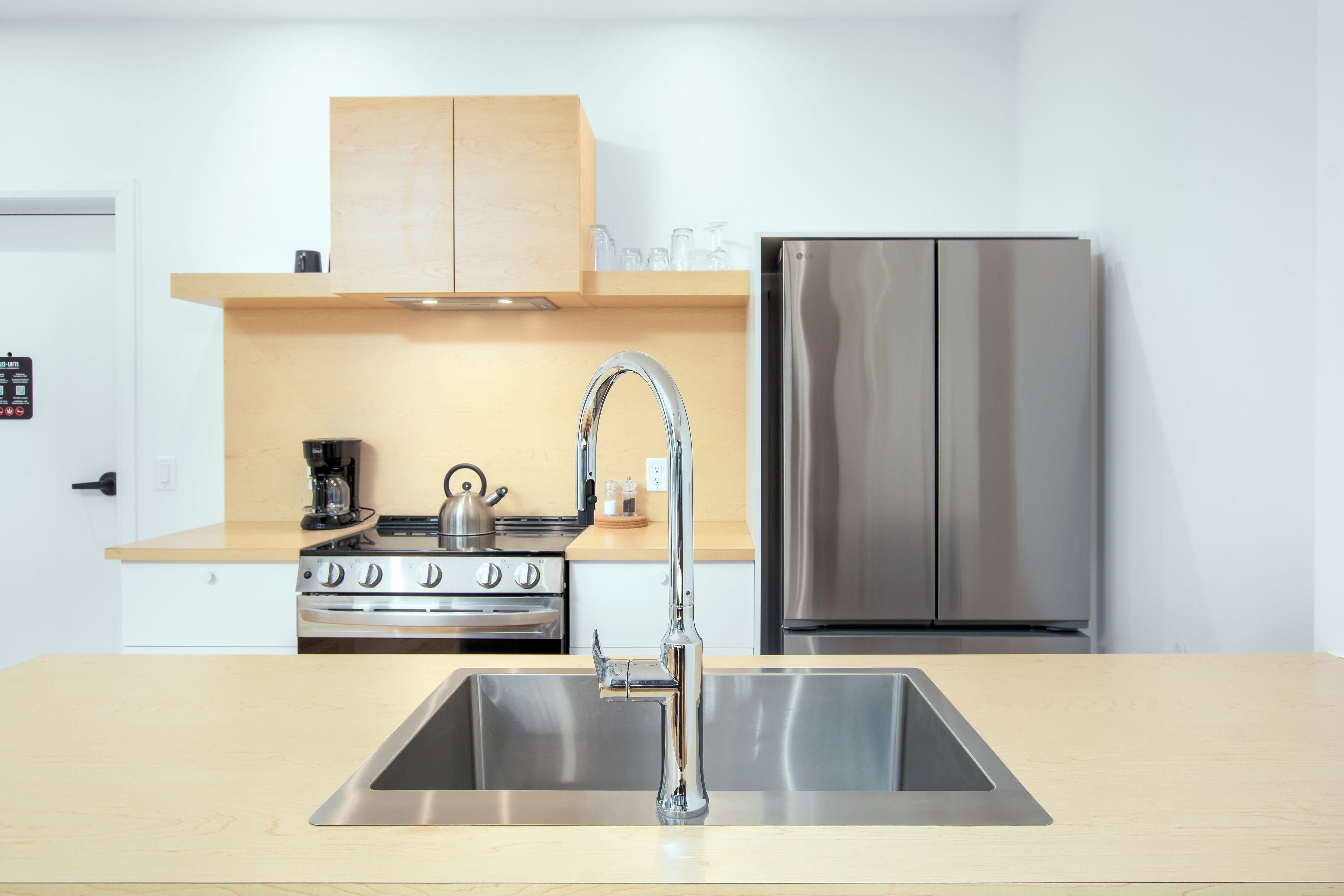 Loft adapté - 1 grand lit | Cuisine privée | Réfrigérateur, micro-ondes, four, lave-vaisselle
