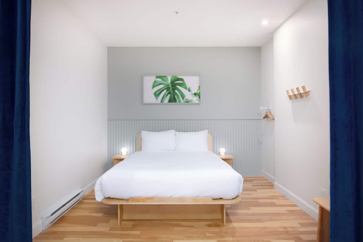 LV301 - Adapted one-bedroom loft | 2 bedrooms, travel crib, free WiFi, bed sheets