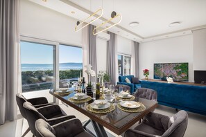 Dining - Beachfront Villa Ines with Pool (Kaštel Štafilić)