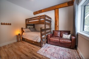 3 bedrooms, WiFi, bed sheets