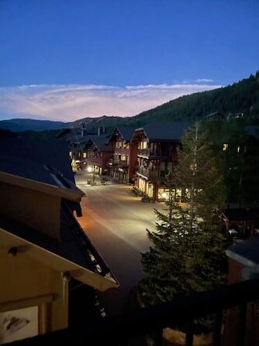 THANKSGIVING - By Owner November 23rd -30th - 3 bed 3 bath