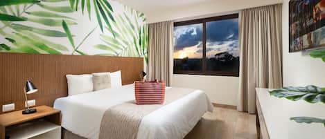 デスク、アイロン / アイロン台、WiFi (無料)、ベッドシーツ