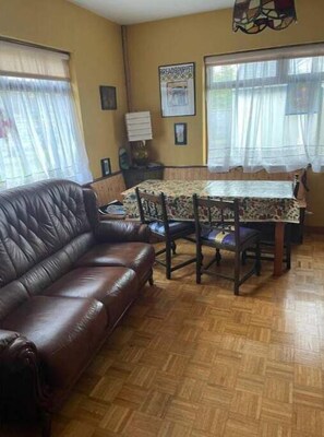 Interior - Home away from Home, House of the Three Oaks (KY)