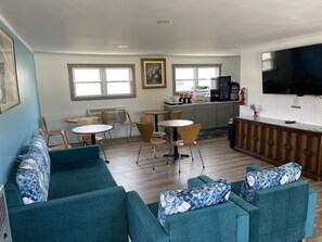 Ilmainen päivittäinen mannermainen aamiainen 