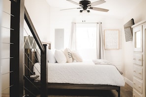 2 dormitorios, tabla de planchar con plancha, wifi gratis y ropa de cama