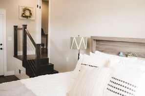 2 chambres, fer et planche à repasser, Wi-Fi gratuit, draps fournis