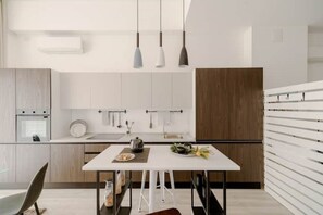 Fridge, oven, stovetop, toaster - Loft Ocean by Casêta, downtown Ancona (Ancona)