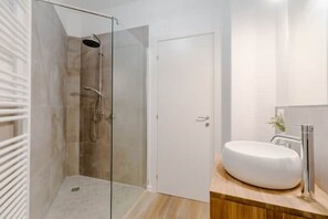 Douche, bidet