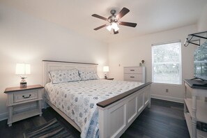 2 bedrooms, iron/ironing board, WiFi, bed sheets