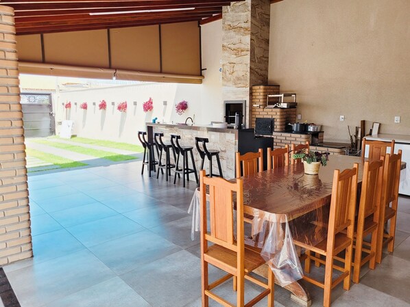 Outdoor dining