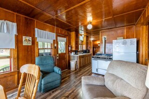 Living area - Stunning Lake Sunsets and Quiet Getaway here at Stiefvater's Lakeside Cottages! (Inlet)