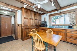 تناول الطعام