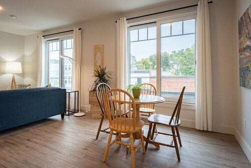 Suite 201 - 470 Main