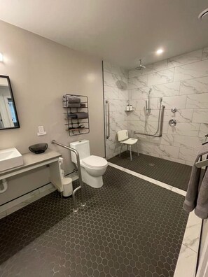 Hair dryer, towels - Suite 204 - 470 Main (Wolfville)