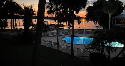 Riverbend - 2 Bedroom waterfront condo with spectacular views!!