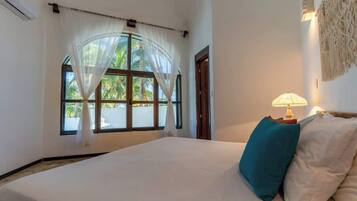 5 bedrooms, iron/ironing board, travel crib, WiFi