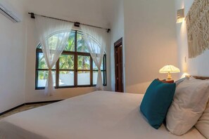 5 bedrooms, iron/ironing board, travel cot, WiFi - Villa Moriska | 5BR | Unique Beachfront Escape (Cancún)