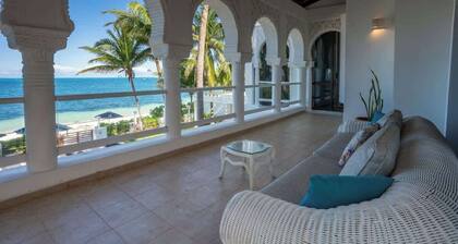 Villa Moriska | 5BR | Unique Beachfront Escape