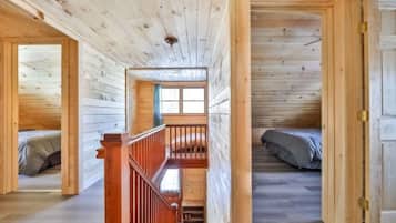 9 bedrooms, travel crib, free WiFi, bed sheets