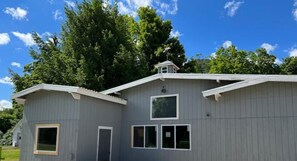 Exterior - CHALET with INDOOR POOLHOUSE base of HUNTER mountain (Lanesville)