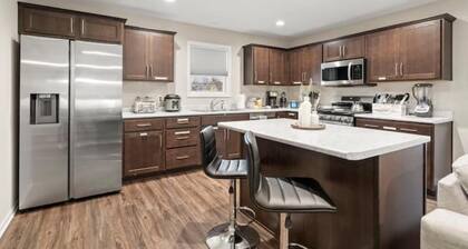 Contemporary Home Near Downtown FW!