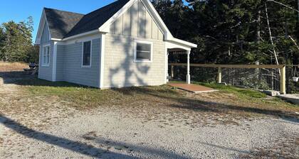The Bodwell Cottage at East Boston Quarry