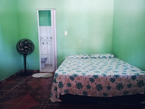 Habitación económica doble | Wifi gratis y ropa de cama