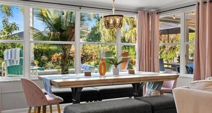 Clearwater Heated Pool Home Oasis <15 min to Beach! Mini golf & games