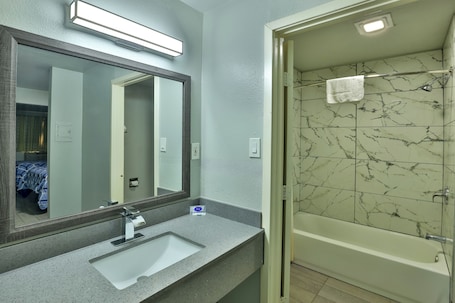 Free toiletries. El Tejas Motel