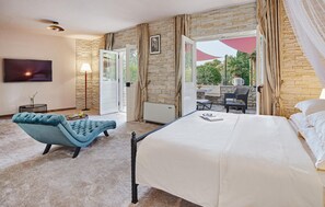 Unclassified image, 2 of 34, button