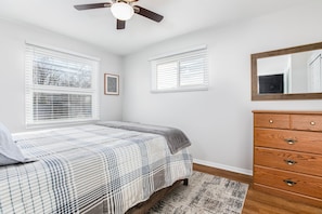 4 chambres, fer et planche à repasser, Wi-Fi gratuit, draps fournis