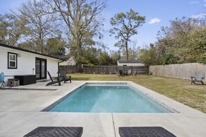 Outdoor pool - Rising Tides Hideaway! (Long Beach)
