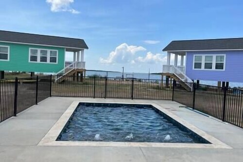 Sunset Bay Pelican Cottage