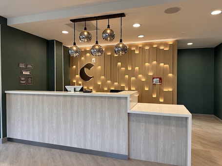 Reception. Comfort Suites Gatlinburg Downtown-Convention Center