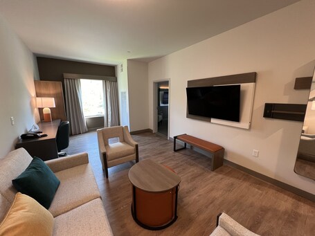 Comfort Suites Gatlinburg Downtown Convention Center - Image 73