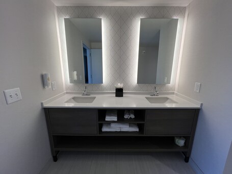 Comfort Suites Gatlinburg Downtown Convention Center - Image 34