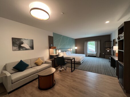 Comfort Suites Gatlinburg Downtown Convention Center - Image 40