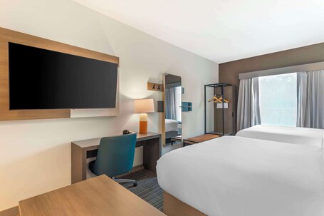 Comfort Suites Gatlinburg Downtown Convention Center - Image 67