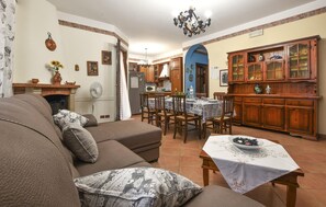 Fireplace - 4 bedroom stunning home in Trappeto (Trappeto)