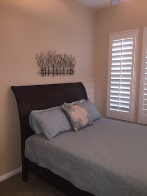 1 bedroom, iron/ironing board, WiFi, bed sheets