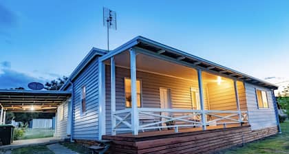 Charming Renovated 3 Bedroom Murrurundi Cottage Circa 1910 With Mountain Views!